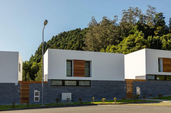 9 Furnas Villa