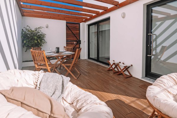 9 Furnas Villa
